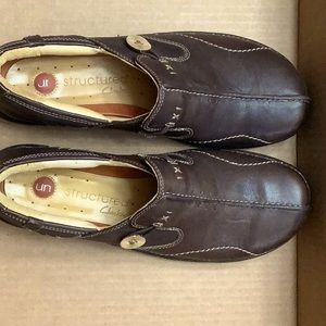 Clarks Unstructured brown leather slip on size 7N